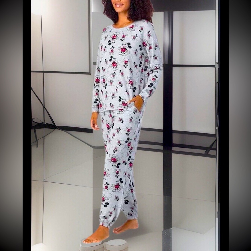 2Pc Disney WarnerBrothrs Rayon Mickey Mouse LS Top  & Pocket Pant lounge Outfit